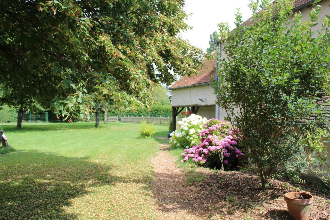 Gasthaus Le Poule House Guérard Exterior foto